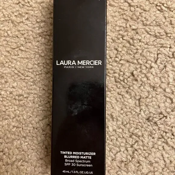 NWOT Laura Mercier Tinted Moisturizer Blurred Matte - On Silk - Picture 3 of 5
